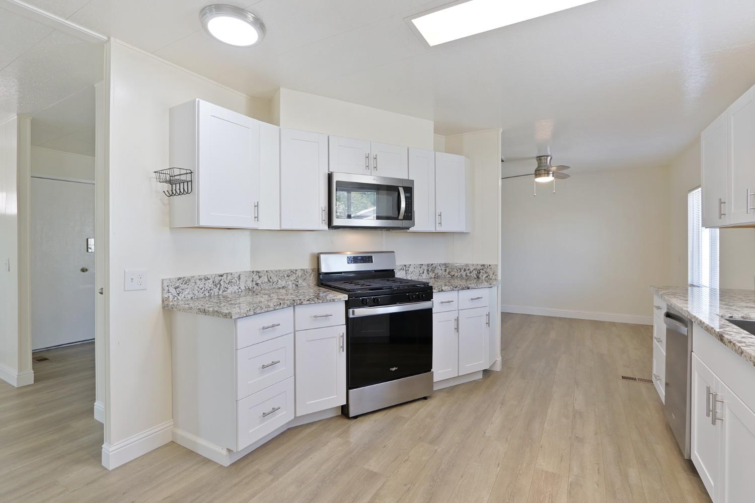 Detail Gallery Image 17 of 41 For 3126 Tory Ln 86, Sacramento,  CA 95827 - 3 Beds | 2 Baths