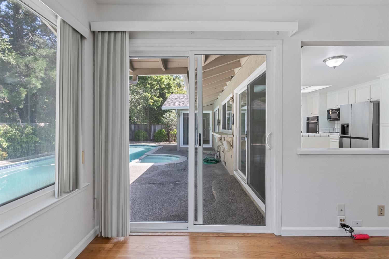 Detail Gallery Image 41 of 86 For 1365 Bright Oaks Ct, Los Altos,  CA 94024 - 4 Beds | 2 Baths