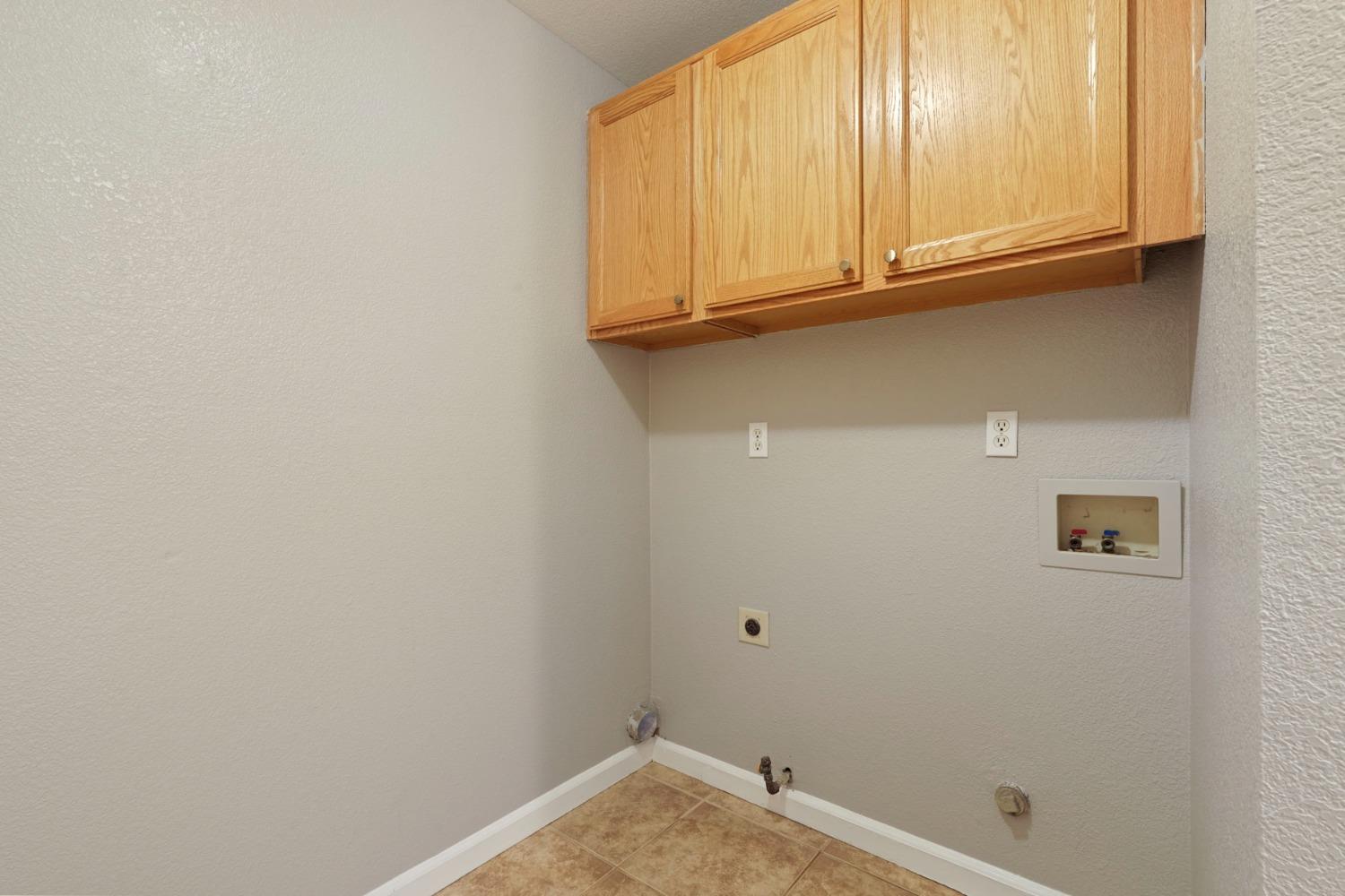 Detail Gallery Image 20 of 42 For 2755 Spring Hill Dr, Stockton,  CA 95206 - 3 Beds | 2 Baths