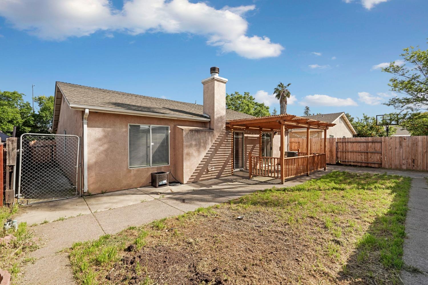 Detail Gallery Image 36 of 42 For 2755 Spring Hill Dr, Stockton,  CA 95206 - 3 Beds | 2 Baths