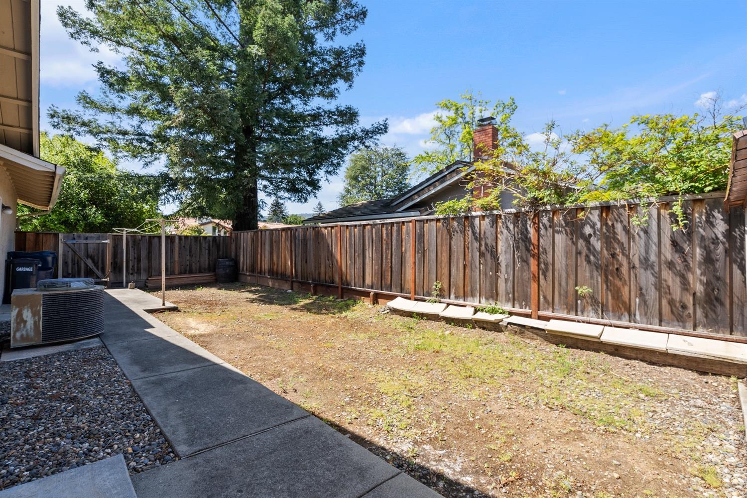 Detail Gallery Image 71 of 86 For 1365 Bright Oaks Ct, Los Altos,  CA 94024 - 4 Beds | 2 Baths