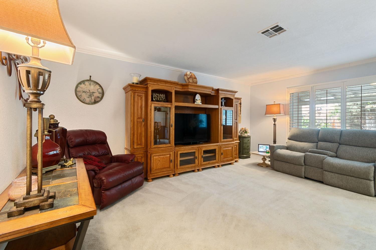 Detail Gallery Image 11 of 82 For 317 Dorado Ln, Modesto,  CA 95356 - 3 Beds | 2 Baths