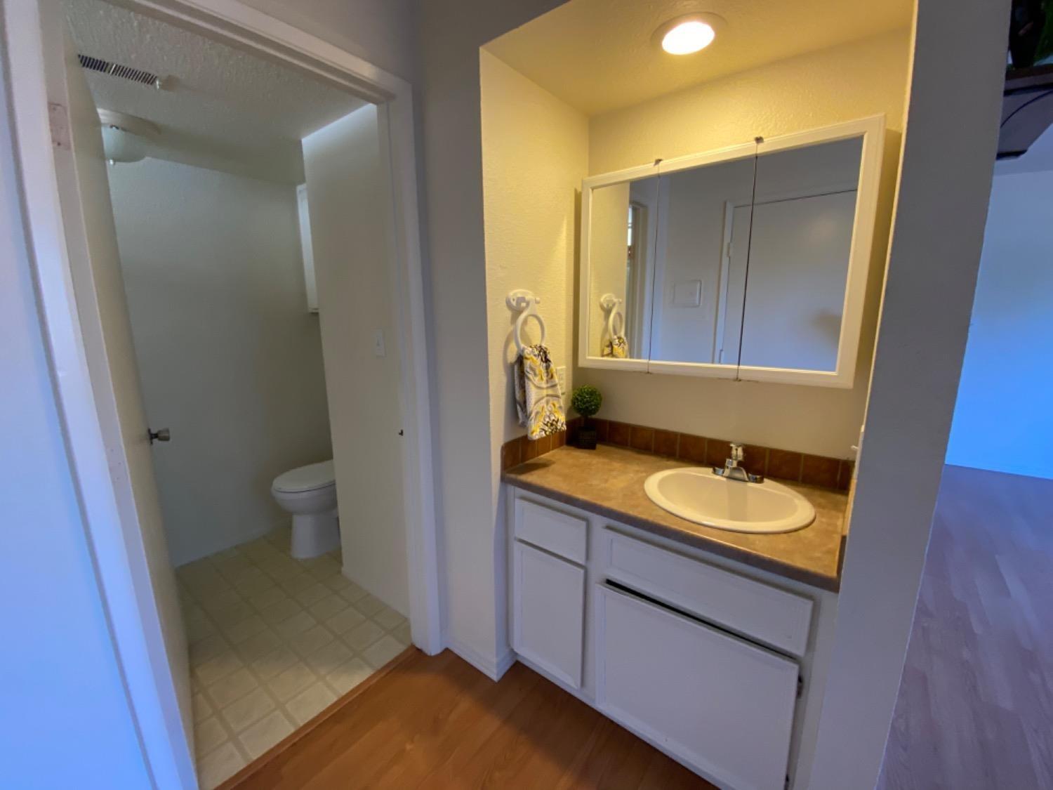 Detail Gallery Image 6 of 21 For 3701 Colonial Dr #68,  Modesto,  CA 95356 - 1 Beds | 1 Baths