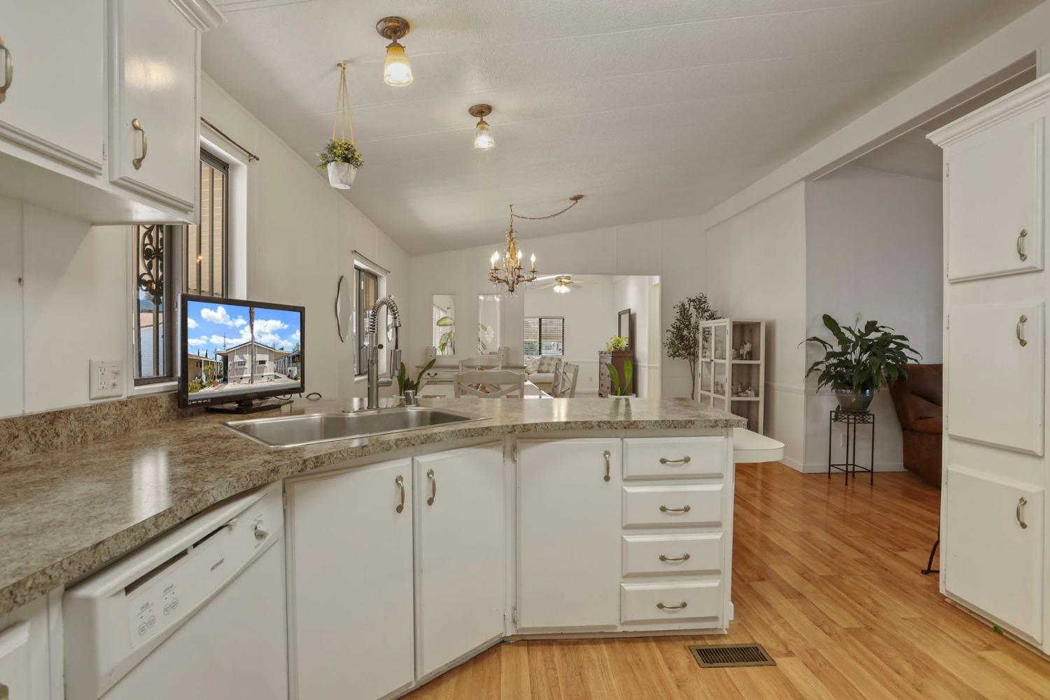 Detail Gallery Image 19 of 42 For 6706 Tam O Shanter Dr 96, Stockton,  CA 95210 - 3 Beds | 2 Baths