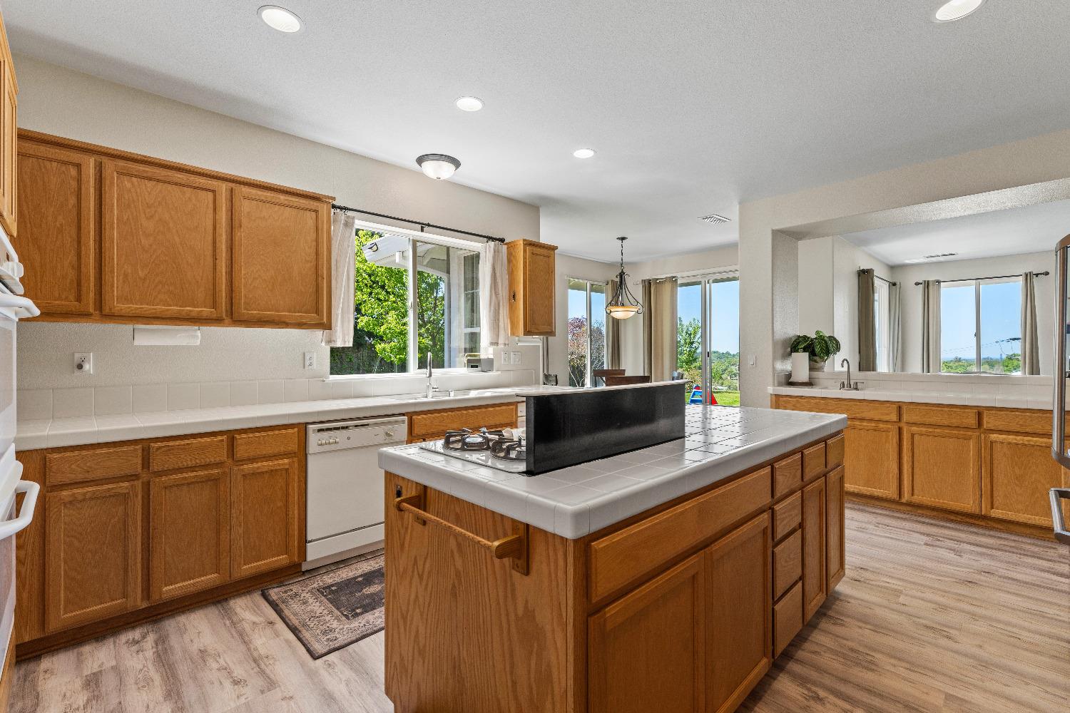 Detail Gallery Image 62 of 85 For 3521 Foxmore Ln, Rescue,  CA 95672 - 5 Beds | 3/1 Baths