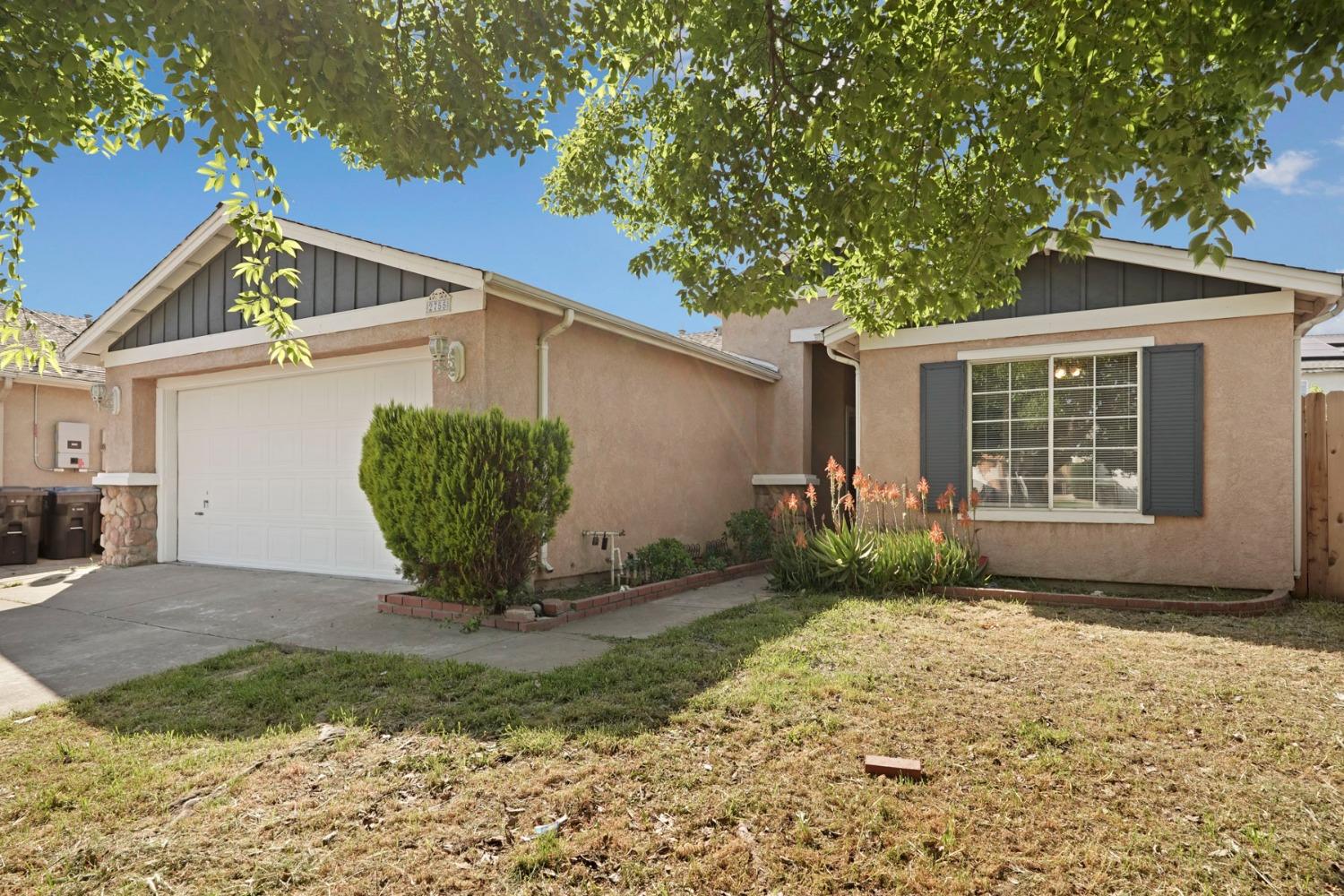 Detail Gallery Image 5 of 42 For 2755 Spring Hill Dr, Stockton,  CA 95206 - 3 Beds | 2 Baths