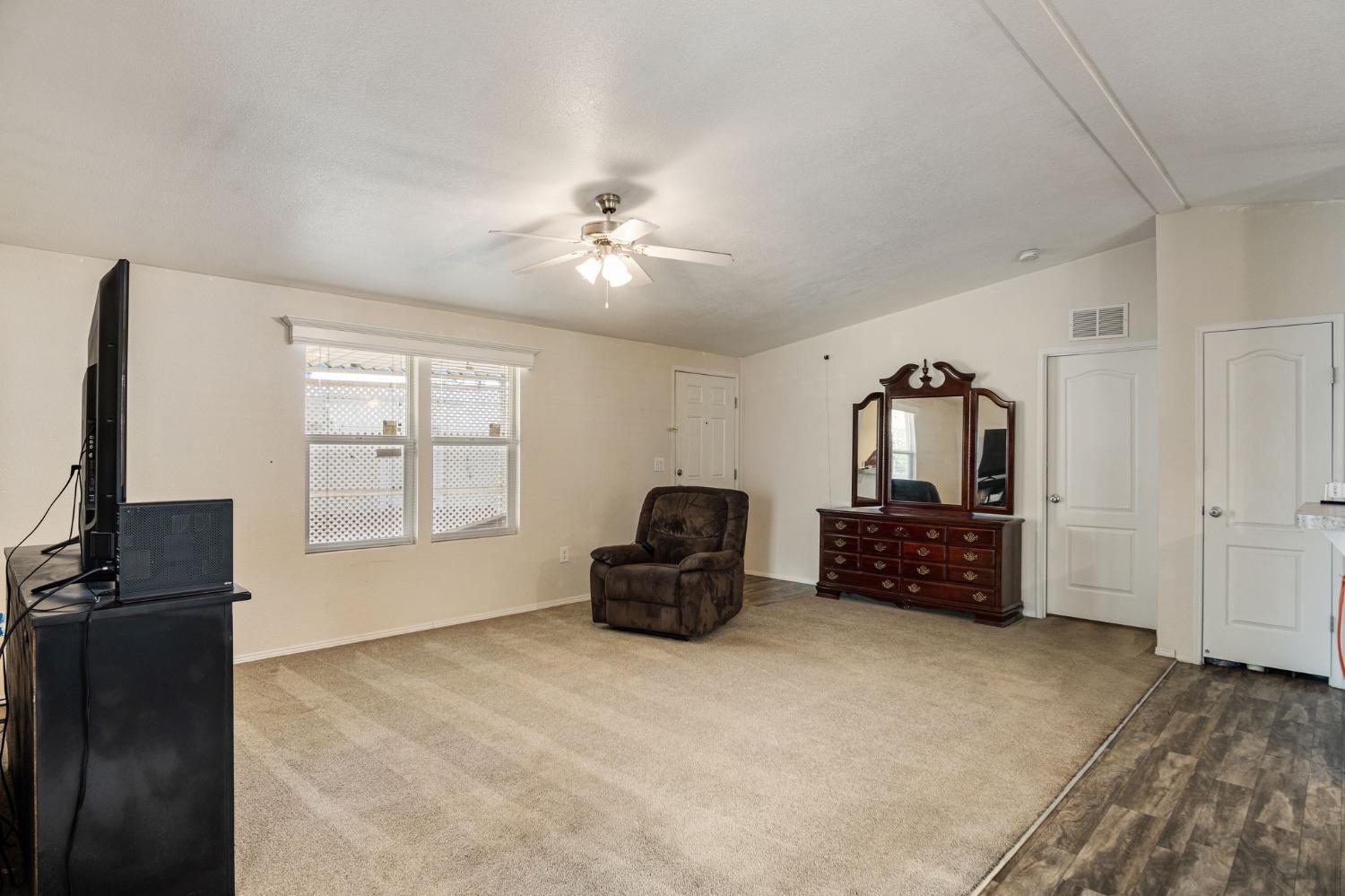 Detail Gallery Image 12 of 25 For 900 Old Stockton Rd 211, Oakdale,  CA 95361 - 3 Beds | 2 Baths