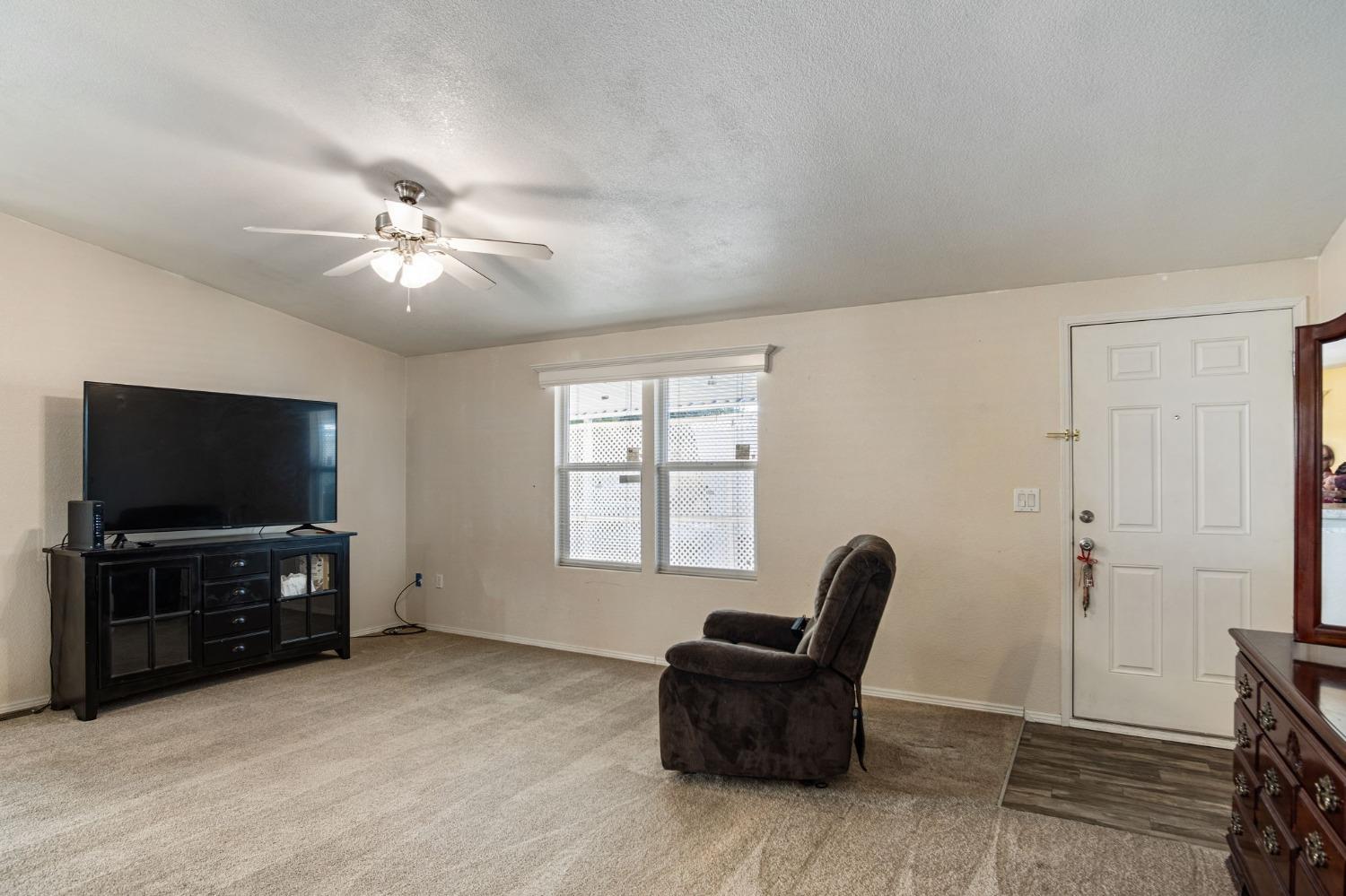 Detail Gallery Image 13 of 25 For 900 Old Stockton Rd 211, Oakdale,  CA 95361 - 3 Beds | 2 Baths