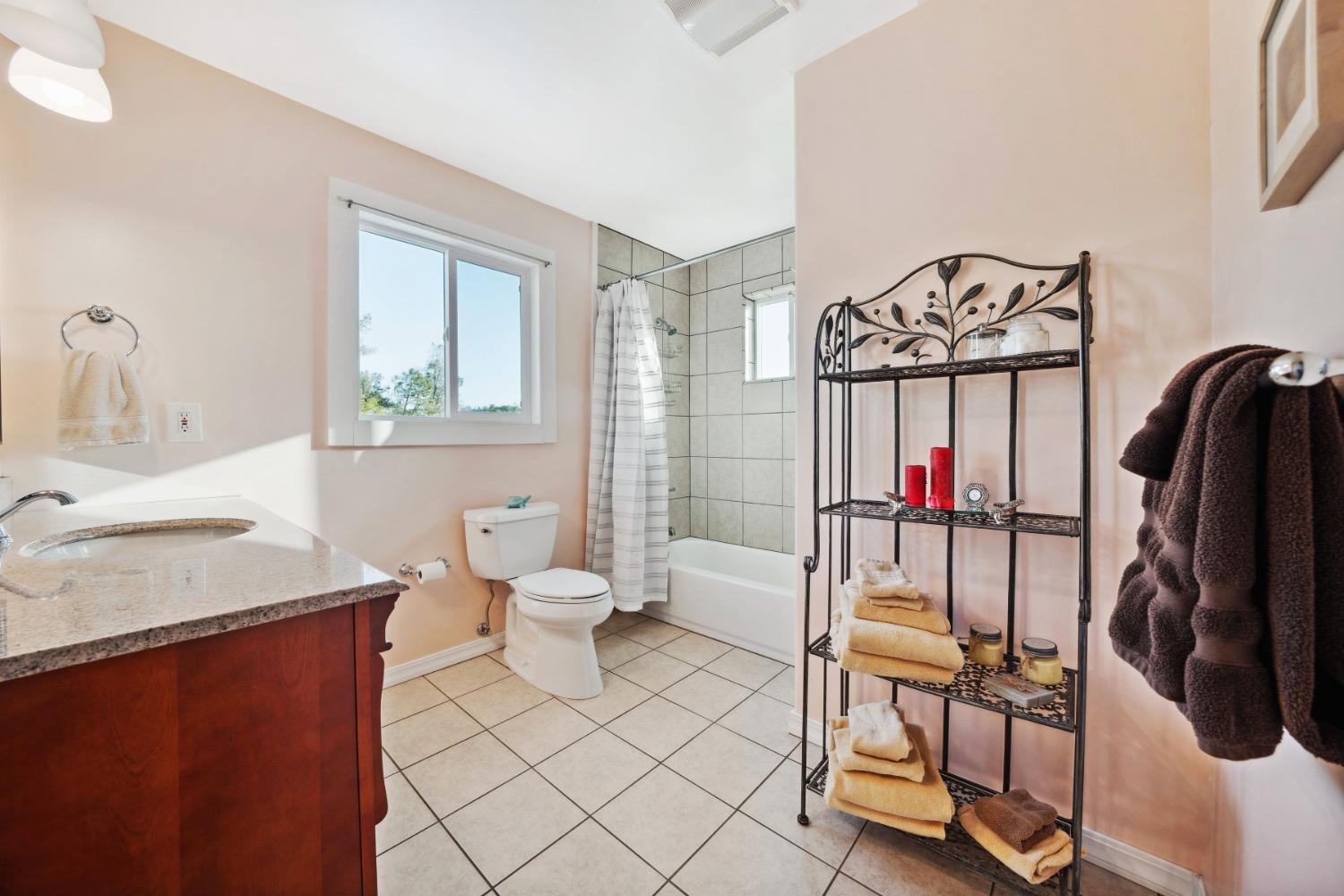 Detail Gallery Image 36 of 89 For 6321 North St, El Dorado,  CA 95623 - 4 Beds | 2/1 Baths