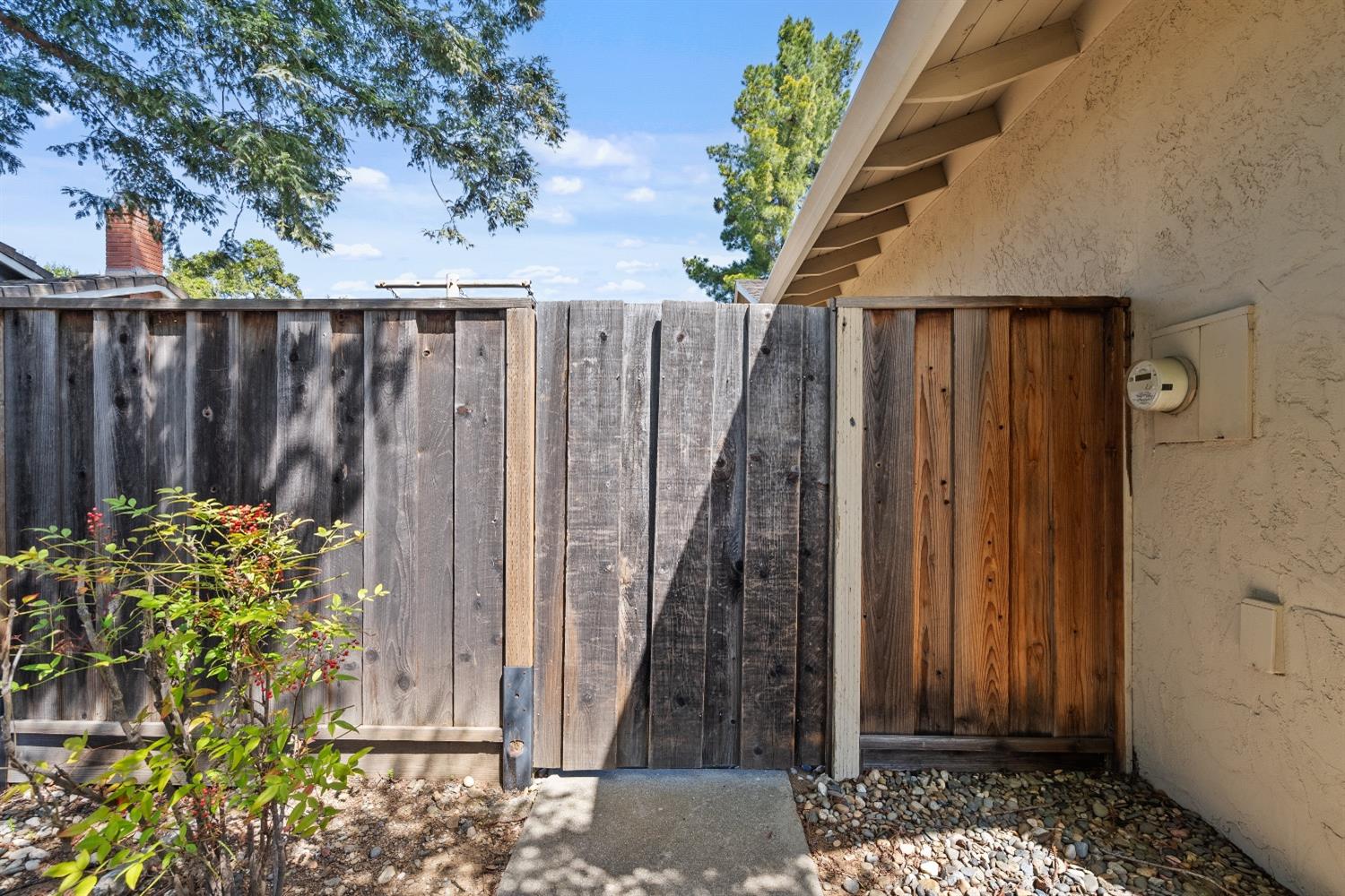 Detail Gallery Image 76 of 86 For 1365 Bright Oaks Ct, Los Altos,  CA 94024 - 4 Beds | 2 Baths