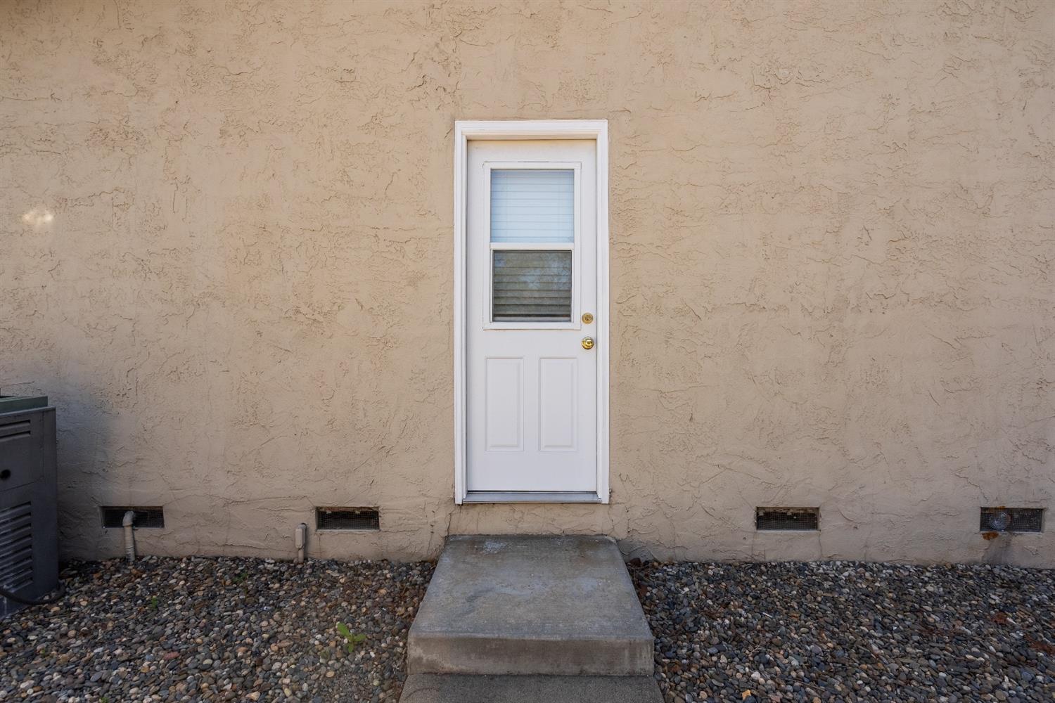 Detail Gallery Image 74 of 86 For 1365 Bright Oaks Ct, Los Altos,  CA 94024 - 4 Beds | 2 Baths