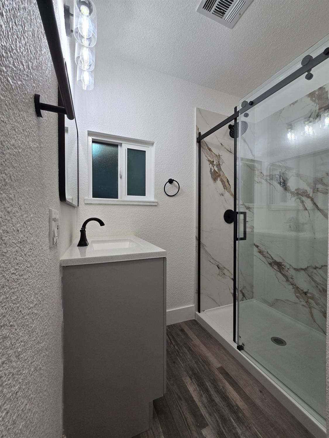 Detail Gallery Image 14 of 21 For 730 E Clay St, Stockton,  CA 95206 - 3 Beds | 1 Baths