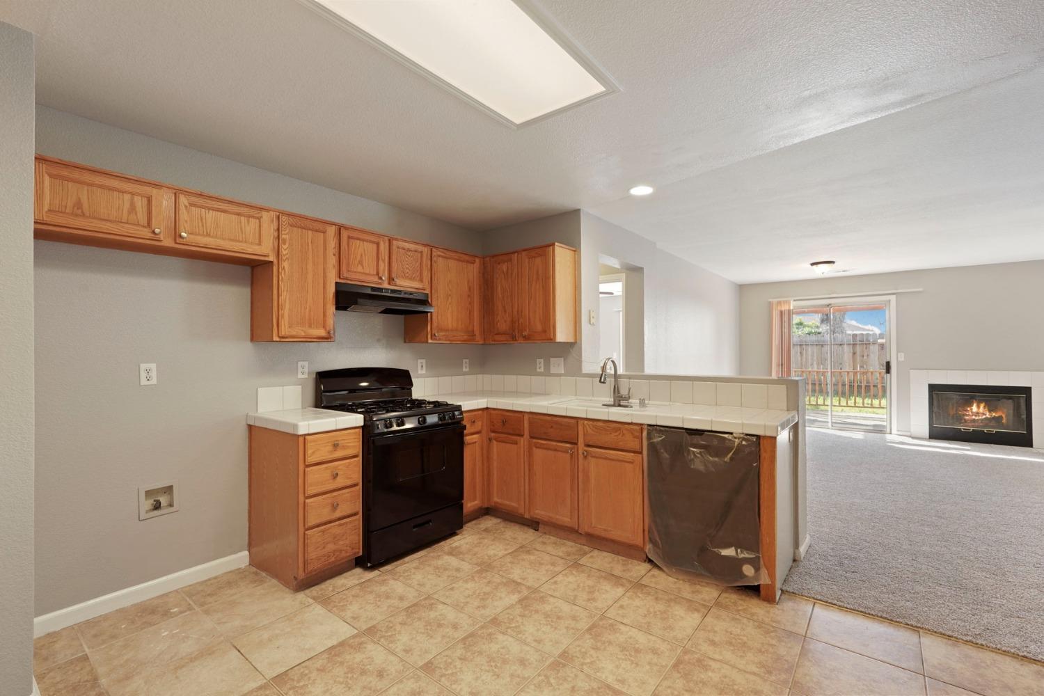 Detail Gallery Image 15 of 42 For 2755 Spring Hill Dr, Stockton,  CA 95206 - 3 Beds | 2 Baths