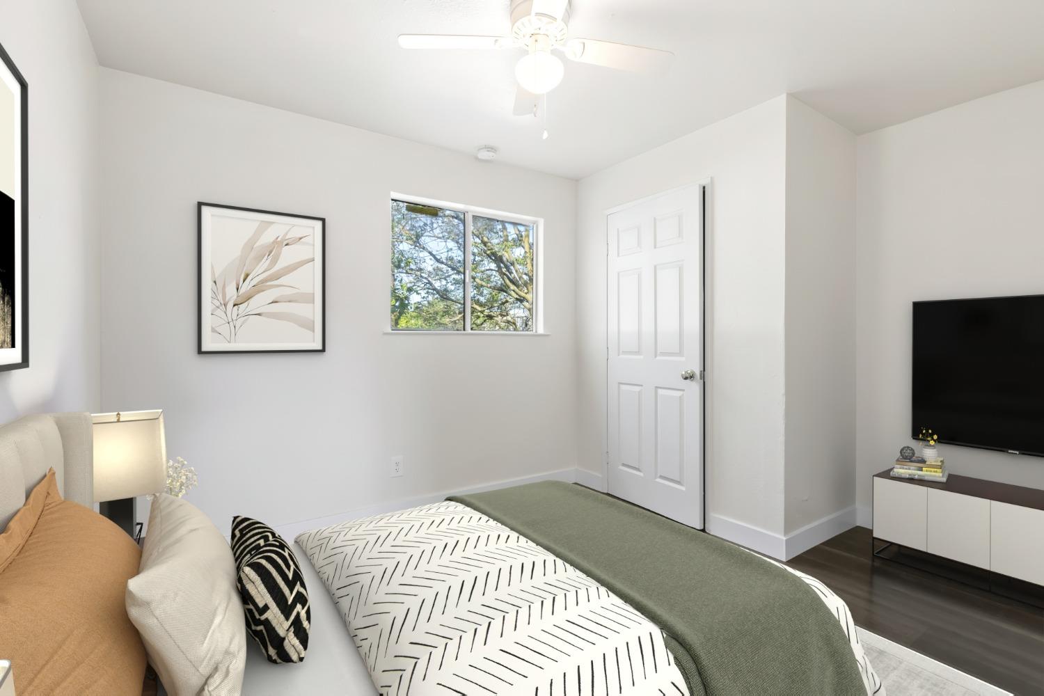 Detail Gallery Image 2 of 13 For 2121 S Lincoln St, Stockton,  CA 95206 - 3 Beds | 2 Baths