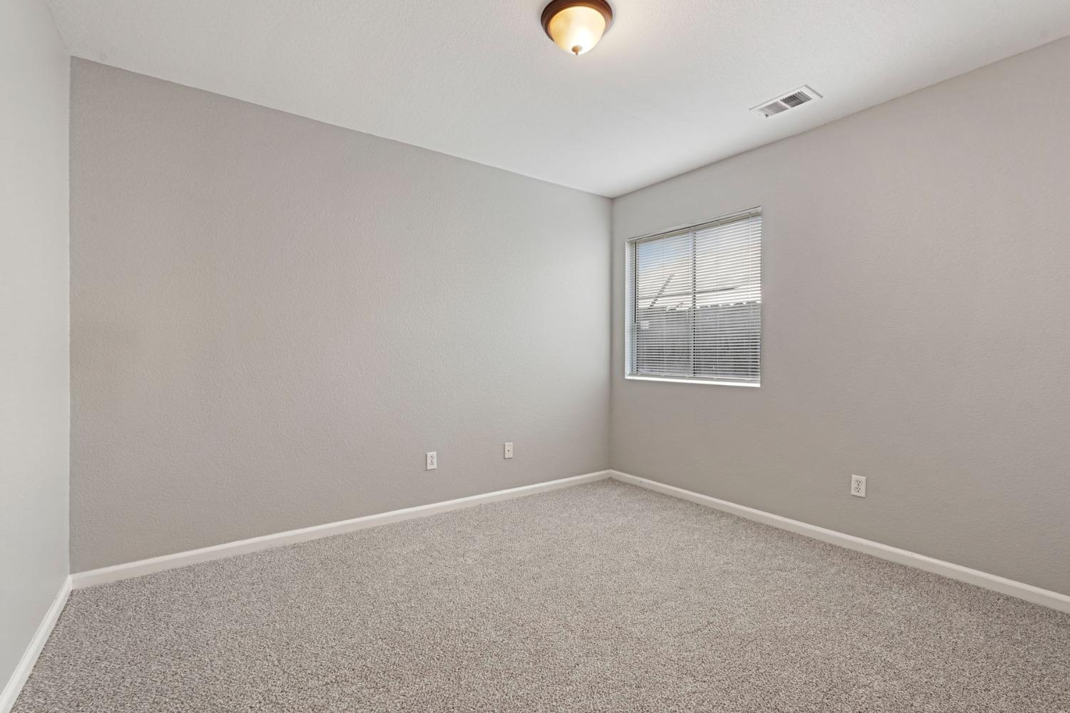 Detail Gallery Image 32 of 42 For 2755 Spring Hill Dr, Stockton,  CA 95206 - 3 Beds | 2 Baths