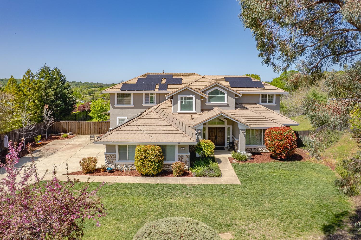 Detail Gallery Image 2 of 85 For 3521 Foxmore Ln, Rescue,  CA 95672 - 5 Beds | 3/1 Baths