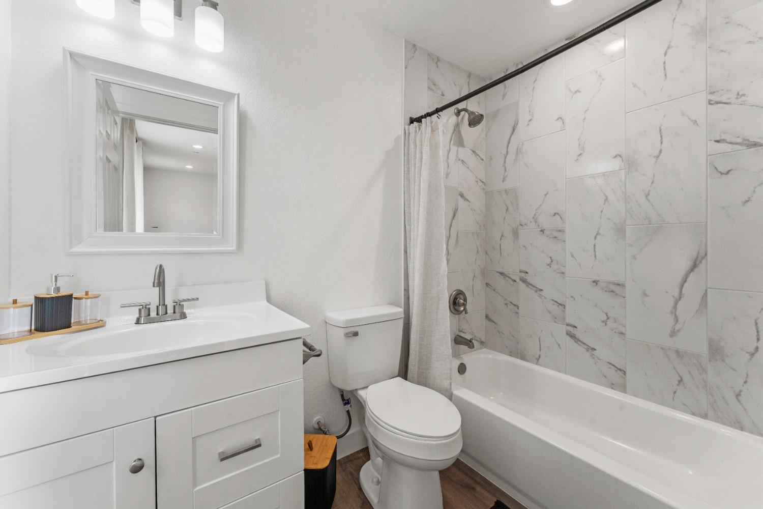 Detail Gallery Image 24 of 65 For 4017 Broadway, Sacramento,  CA 95817 - 4 Beds | 3/1 Baths