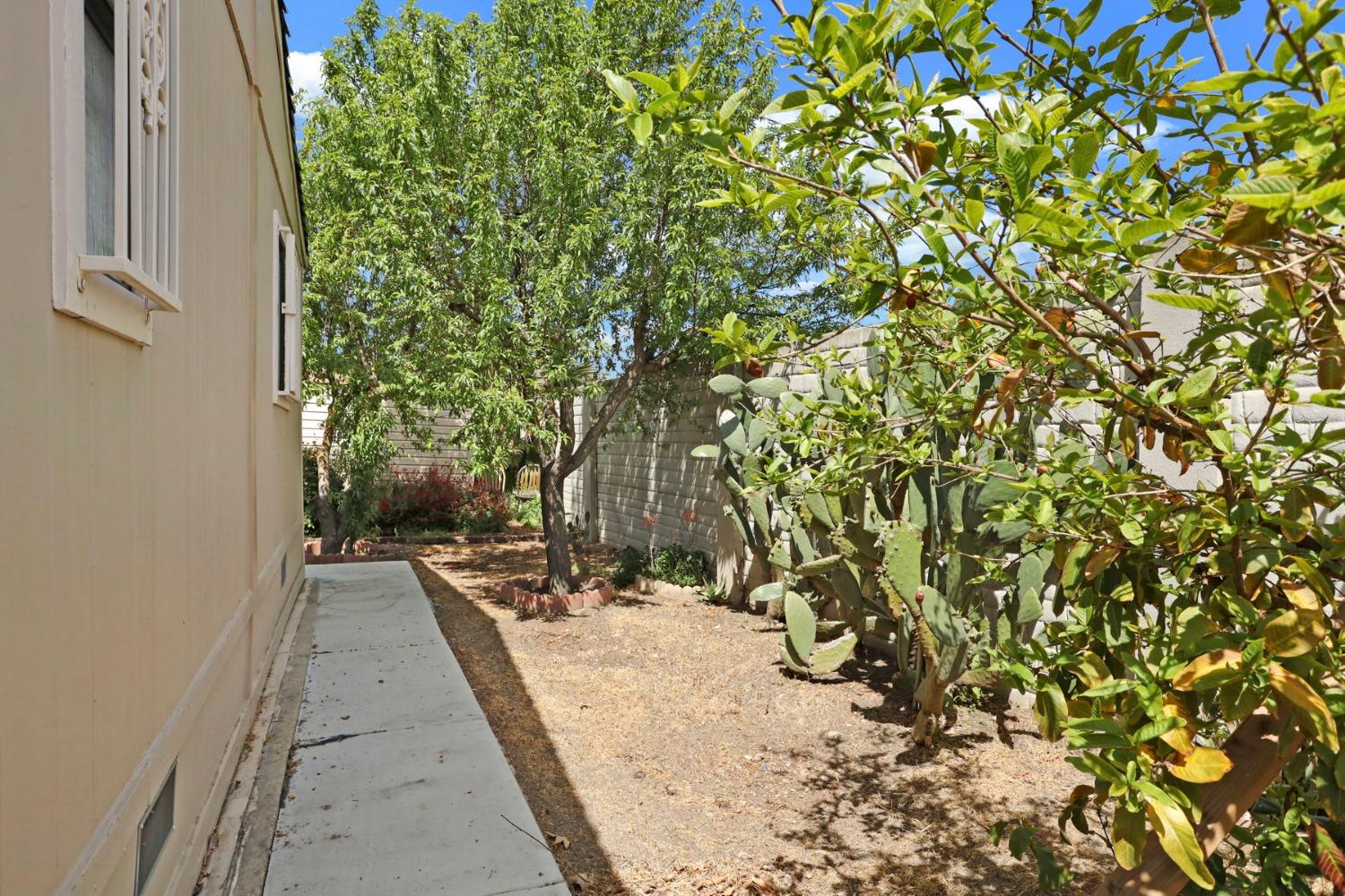 Detail Gallery Image 37 of 42 For 6706 Tam O Shanter Dr 96, Stockton,  CA 95210 - 3 Beds | 2 Baths