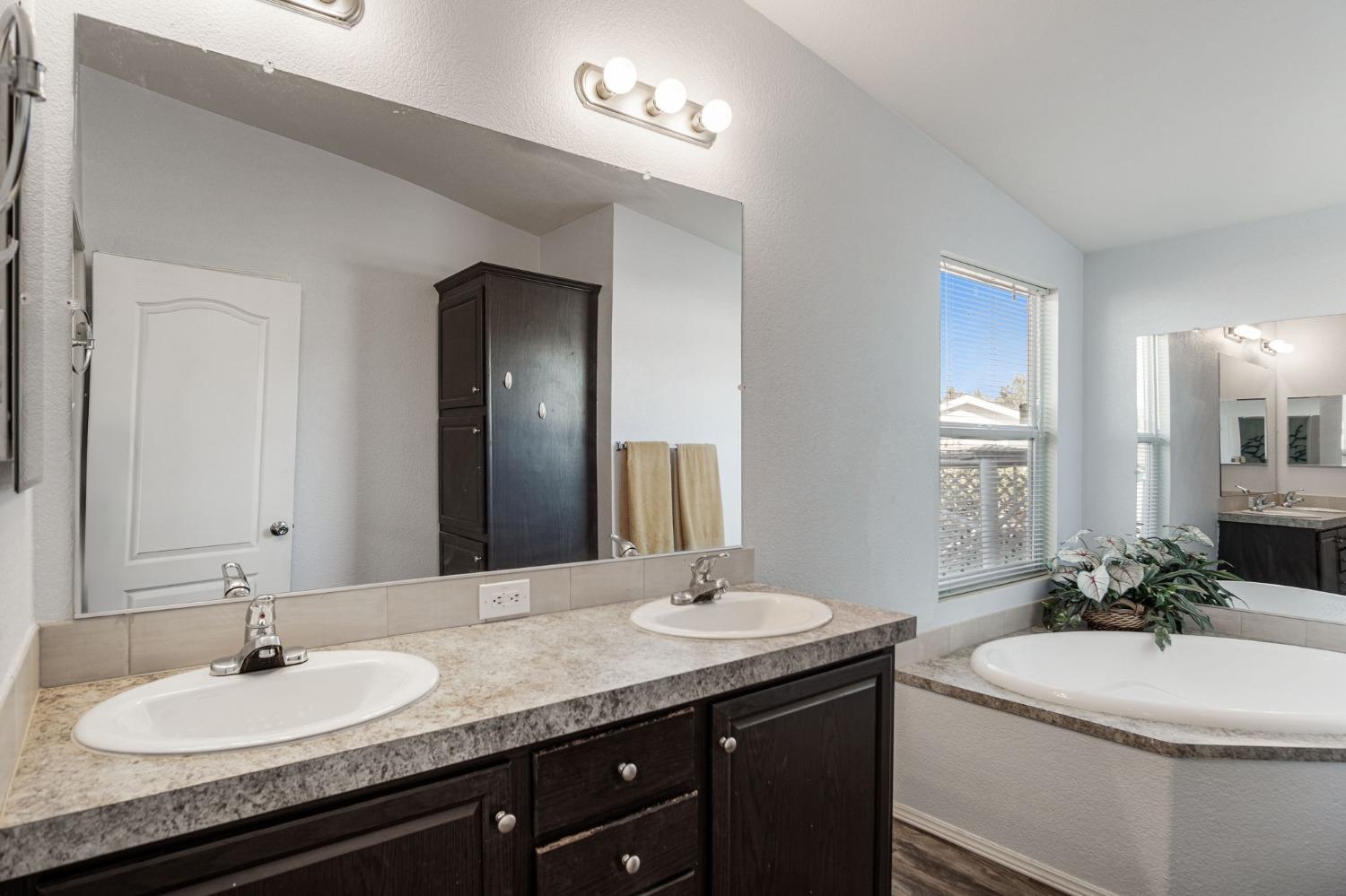 Detail Gallery Image 18 of 25 For 900 Old Stockton Rd 211, Oakdale,  CA 95361 - 3 Beds | 2 Baths