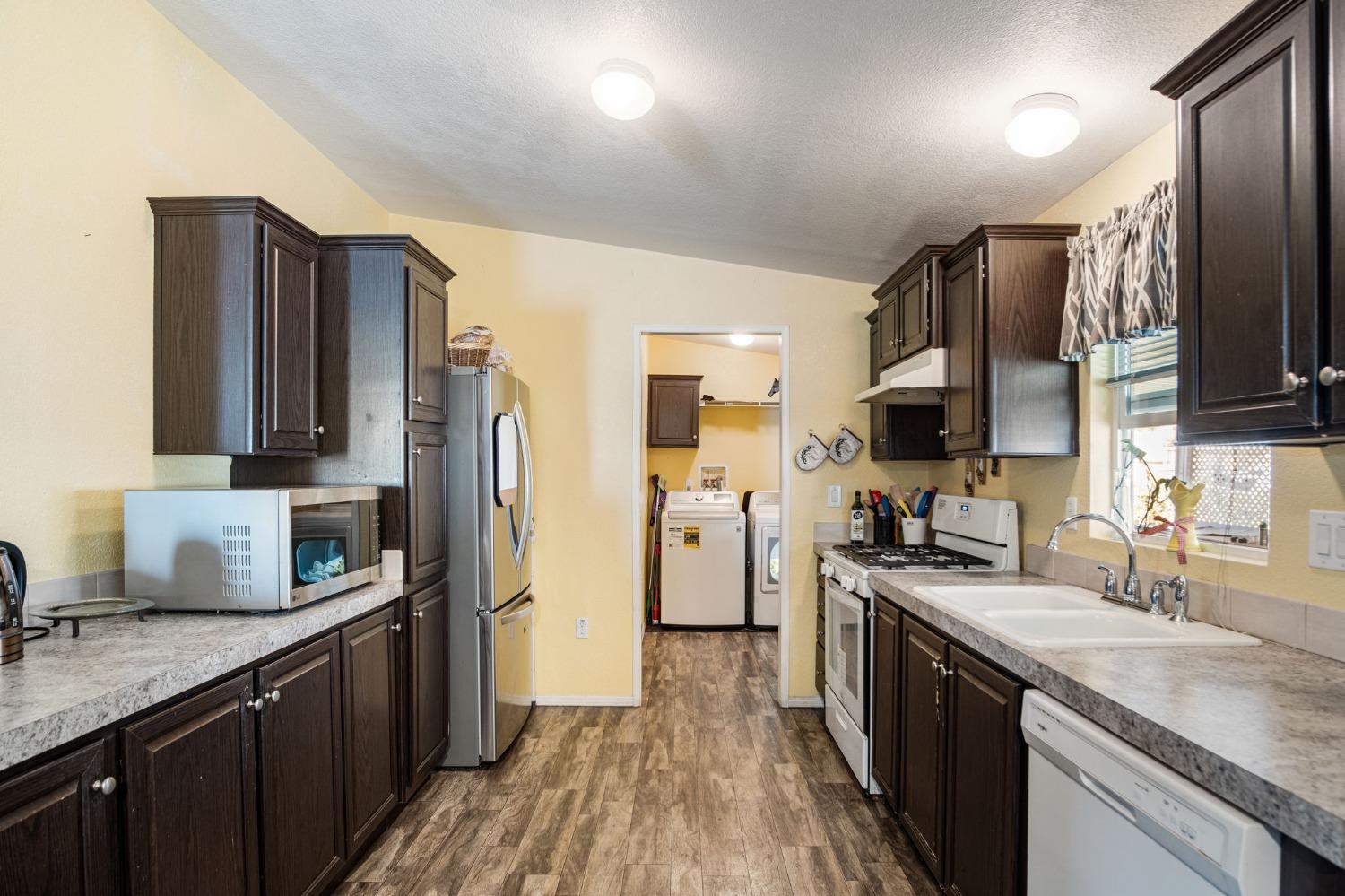 Detail Gallery Image 22 of 25 For 900 Old Stockton Rd 211, Oakdale,  CA 95361 - 3 Beds | 2 Baths