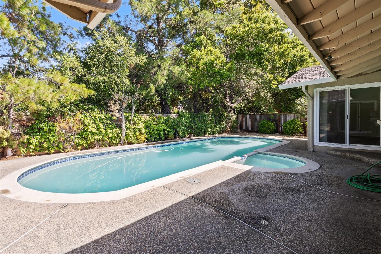 Detail Gallery Image 56 of 86 For 1365 Bright Oaks Ct, Los Altos,  CA 94024 - 4 Beds | 2 Baths
