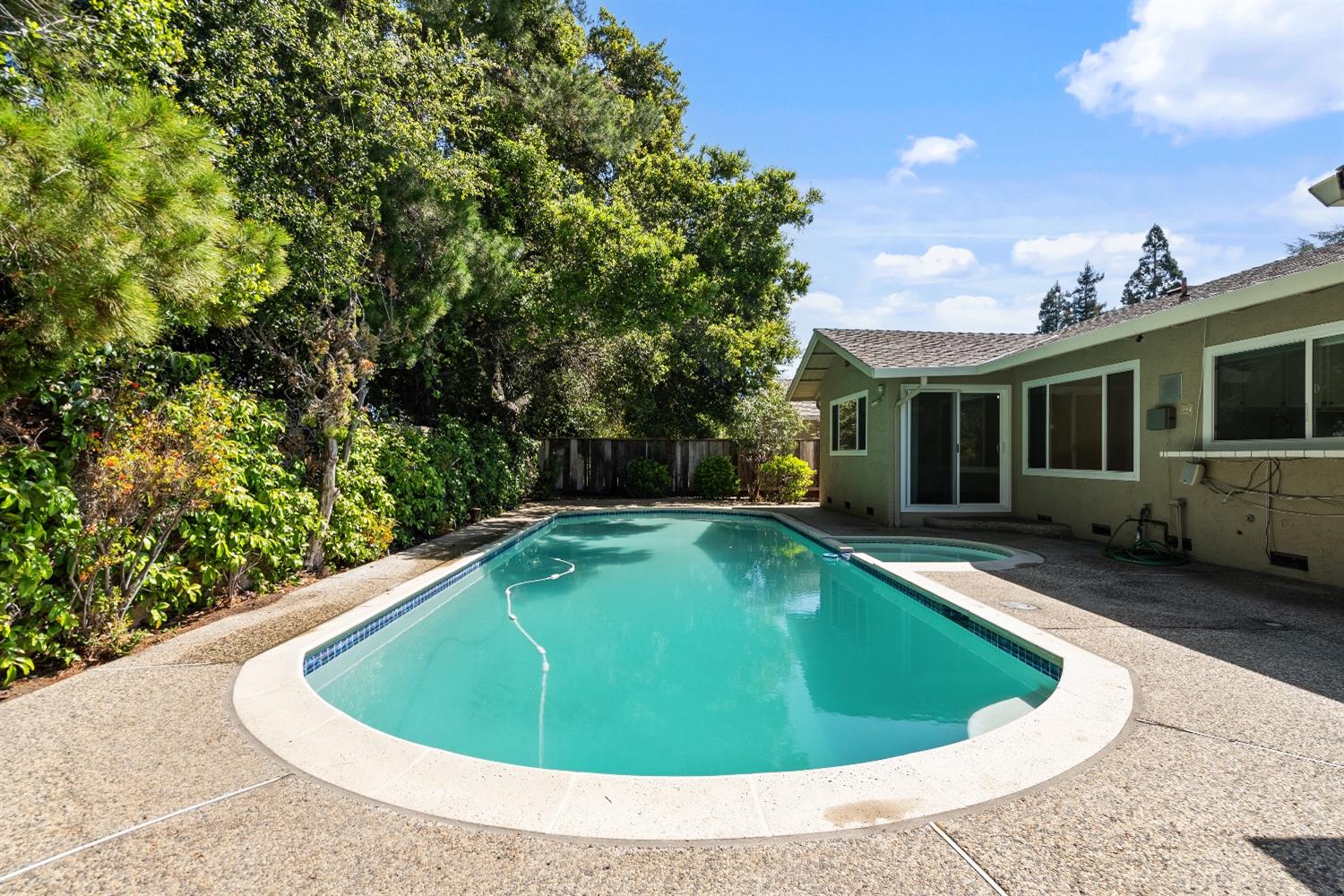Detail Gallery Image 66 of 86 For 1365 Bright Oaks Ct, Los Altos,  CA 94024 - 4 Beds | 2 Baths