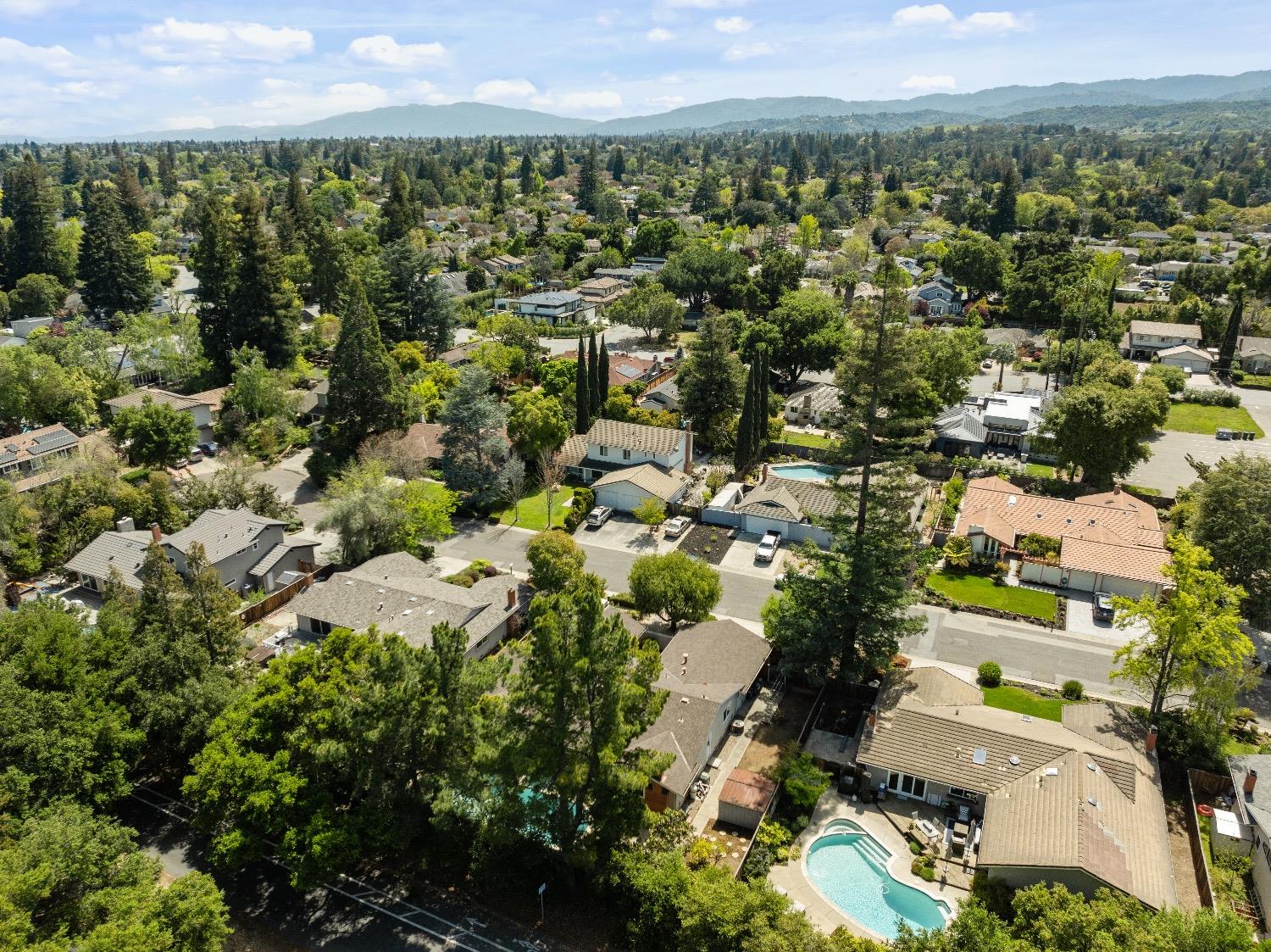 Detail Gallery Image 83 of 86 For 1365 Bright Oaks Ct, Los Altos,  CA 94024 - 4 Beds | 2 Baths