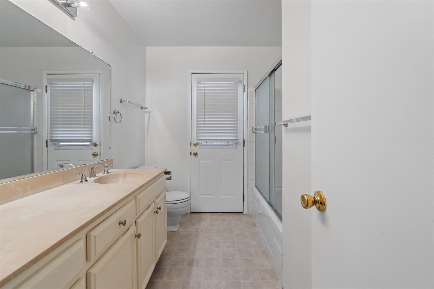 Detail Gallery Image 46 of 86 For 1365 Bright Oaks Ct, Los Altos,  CA 94024 - 4 Beds | 2 Baths