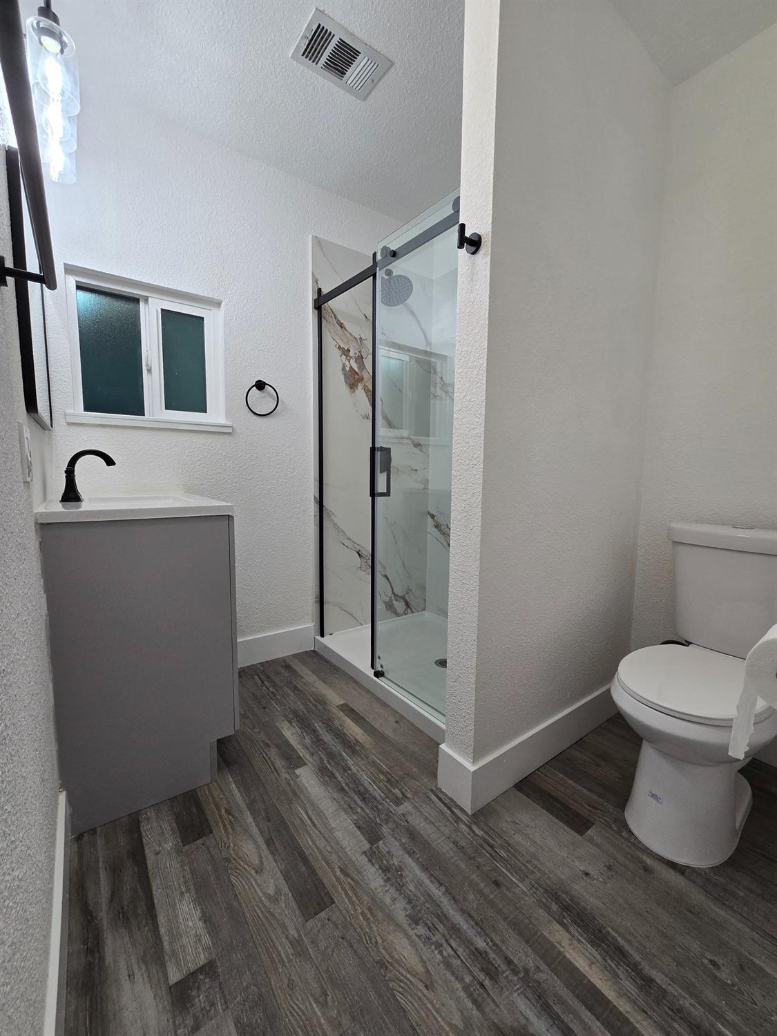 Detail Gallery Image 15 of 21 For 730 E Clay St, Stockton,  CA 95206 - 3 Beds | 1 Baths