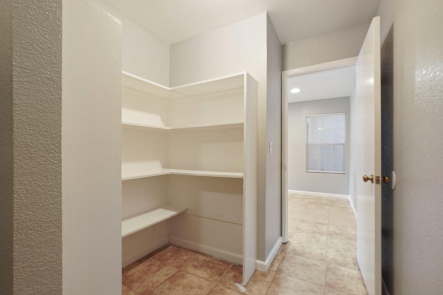 Detail Gallery Image 21 of 42 For 2755 Spring Hill Dr, Stockton,  CA 95206 - 3 Beds | 2 Baths