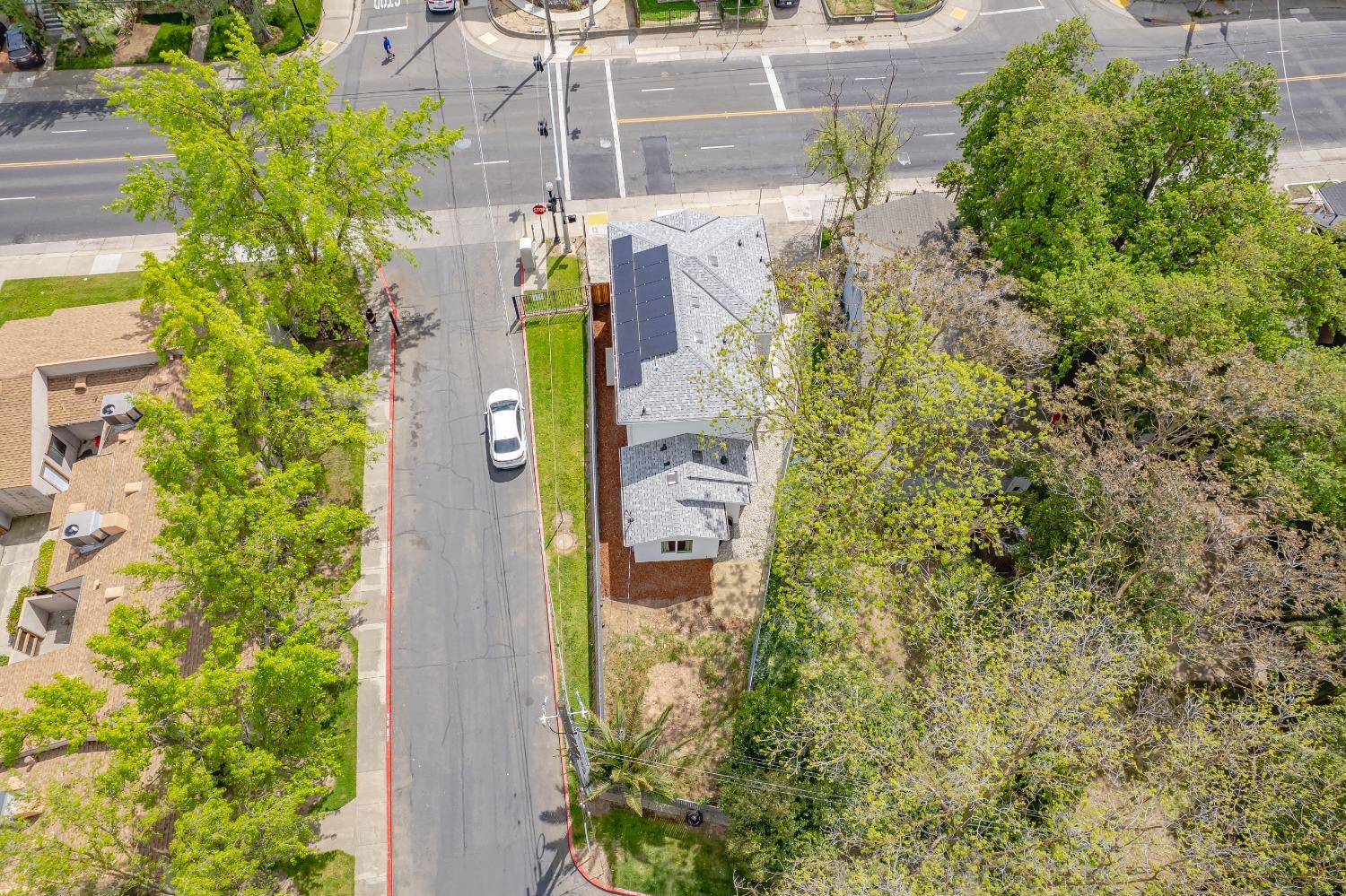 Detail Gallery Image 59 of 65 For 4017 Broadway, Sacramento,  CA 95817 - 4 Beds | 3/1 Baths
