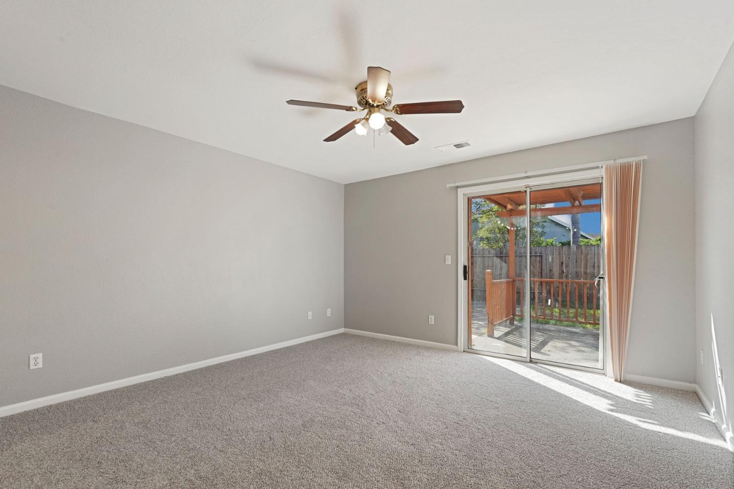 Detail Gallery Image 22 of 42 For 2755 Spring Hill Dr, Stockton,  CA 95206 - 3 Beds | 2 Baths