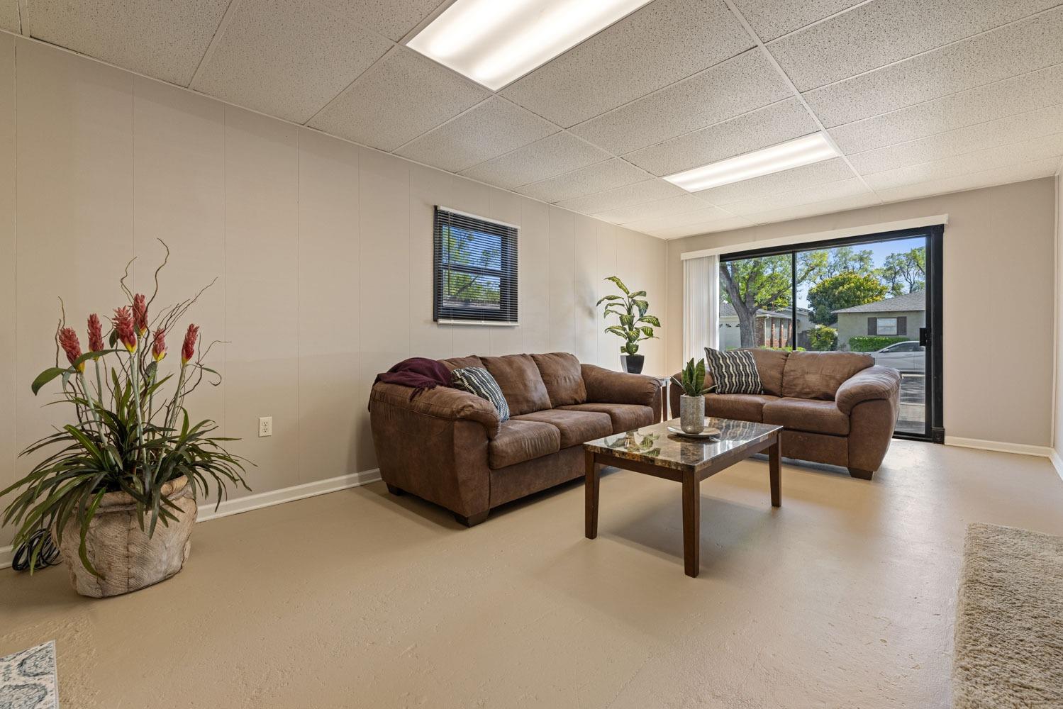 Detail Gallery Image 12 of 41 For 2017 Winning Ave, Modesto,  CA 95350 - 3 Beds | 1 Baths