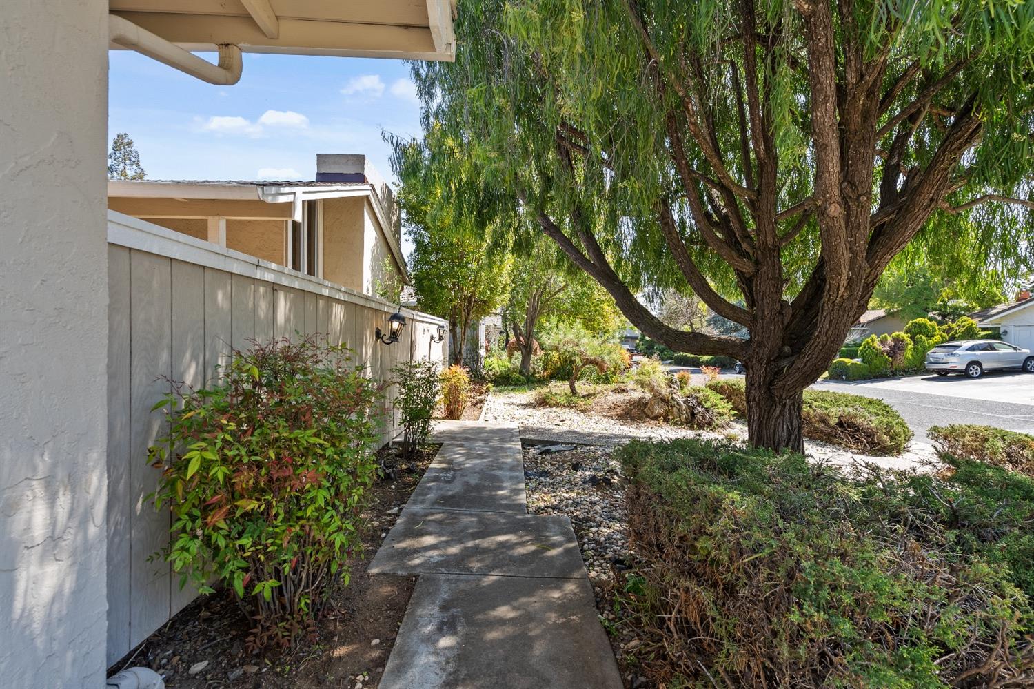 Detail Gallery Image 5 of 86 For 1365 Bright Oaks Ct, Los Altos,  CA 94024 - 4 Beds | 2 Baths