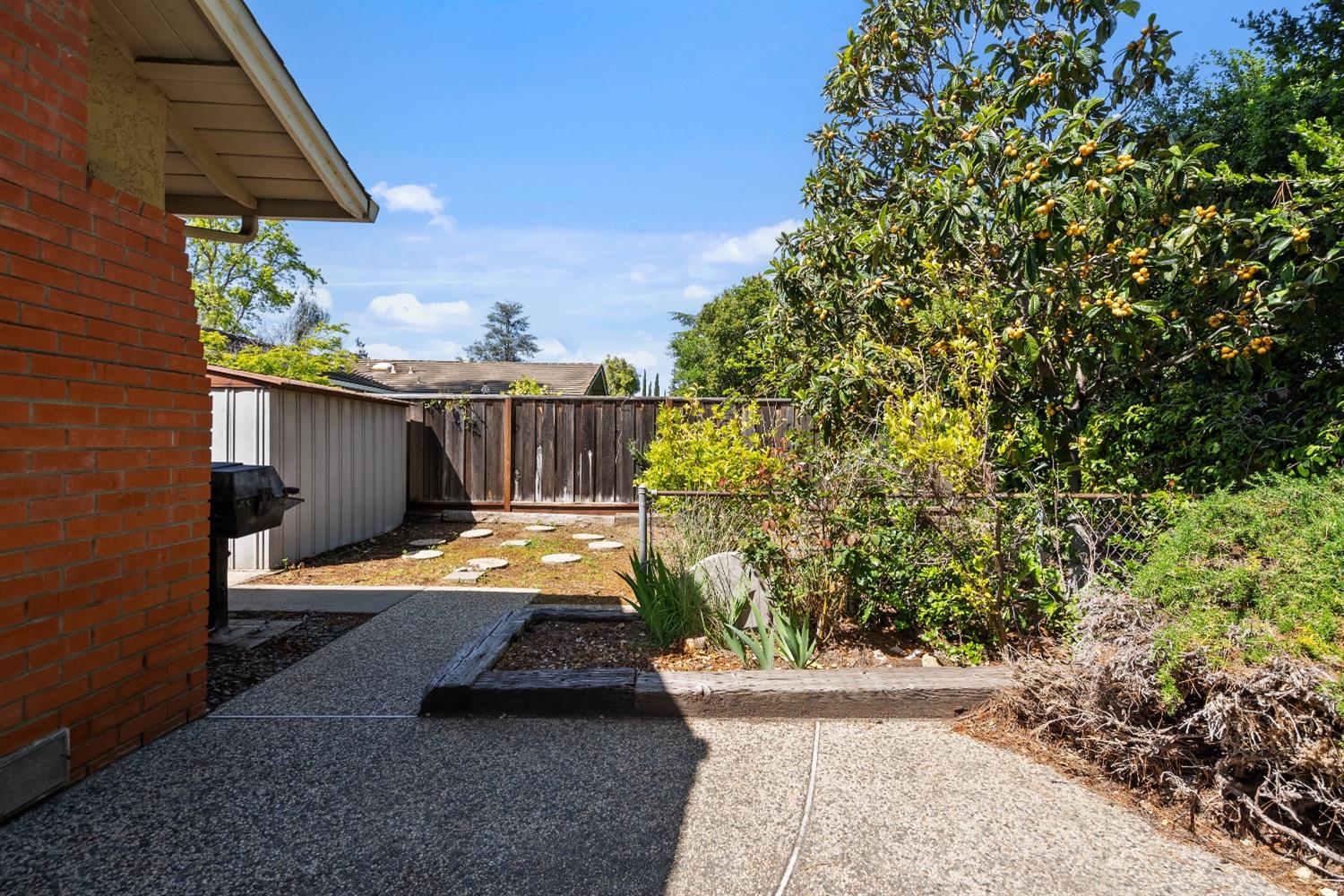 Detail Gallery Image 67 of 86 For 1365 Bright Oaks Ct, Los Altos,  CA 94024 - 4 Beds | 2 Baths