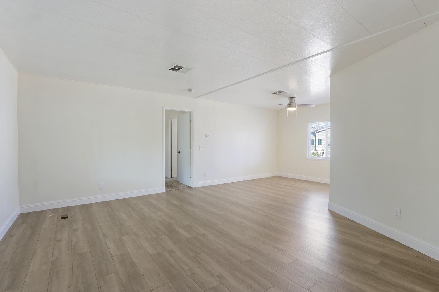 Detail Gallery Image 6 of 41 For 3126 Tory Ln 86, Sacramento,  CA 95827 - 3 Beds | 2 Baths