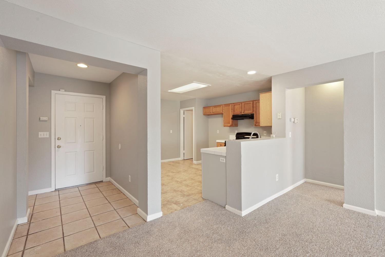 Detail Gallery Image 13 of 42 For 2755 Spring Hill Dr, Stockton,  CA 95206 - 3 Beds | 2 Baths