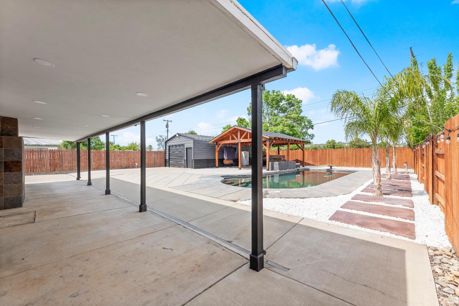 Willis Avenue, Rio Linda, California image 28