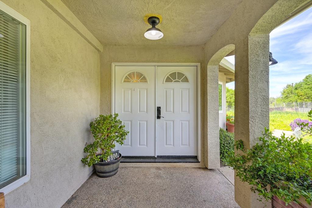 Detail Gallery Image 12 of 72 For 5800 Wilkinson Ln, Burson,  CA 95252 - 3 Beds | 3 Baths