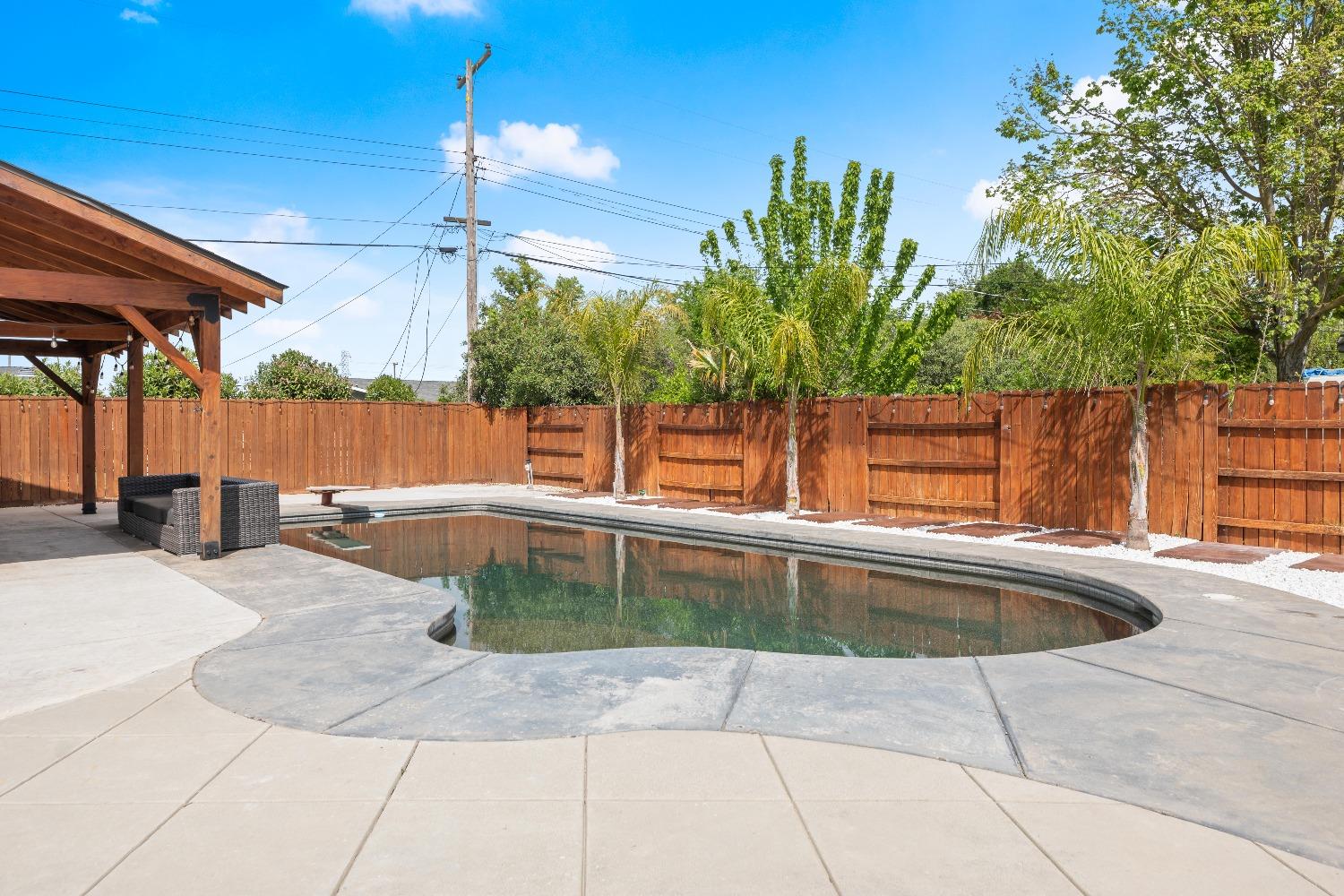 Willis Avenue, Rio Linda, California image 38