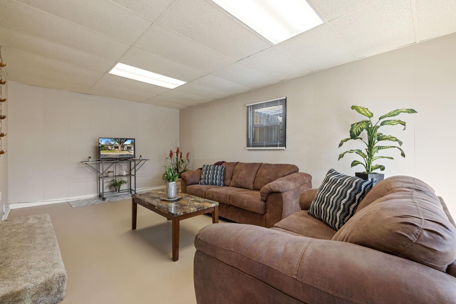 Detail Gallery Image 13 of 41 For 2017 Winning Ave, Modesto,  CA 95350 - 3 Beds | 1 Baths