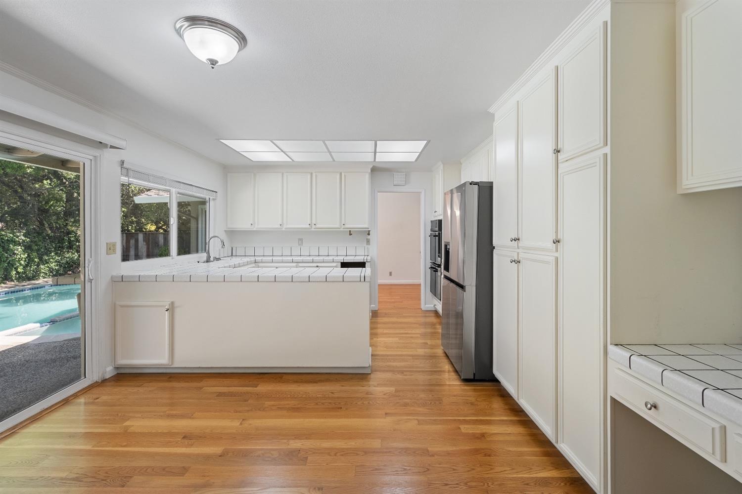 Detail Gallery Image 37 of 86 For 1365 Bright Oaks Ct, Los Altos,  CA 94024 - 4 Beds | 2 Baths