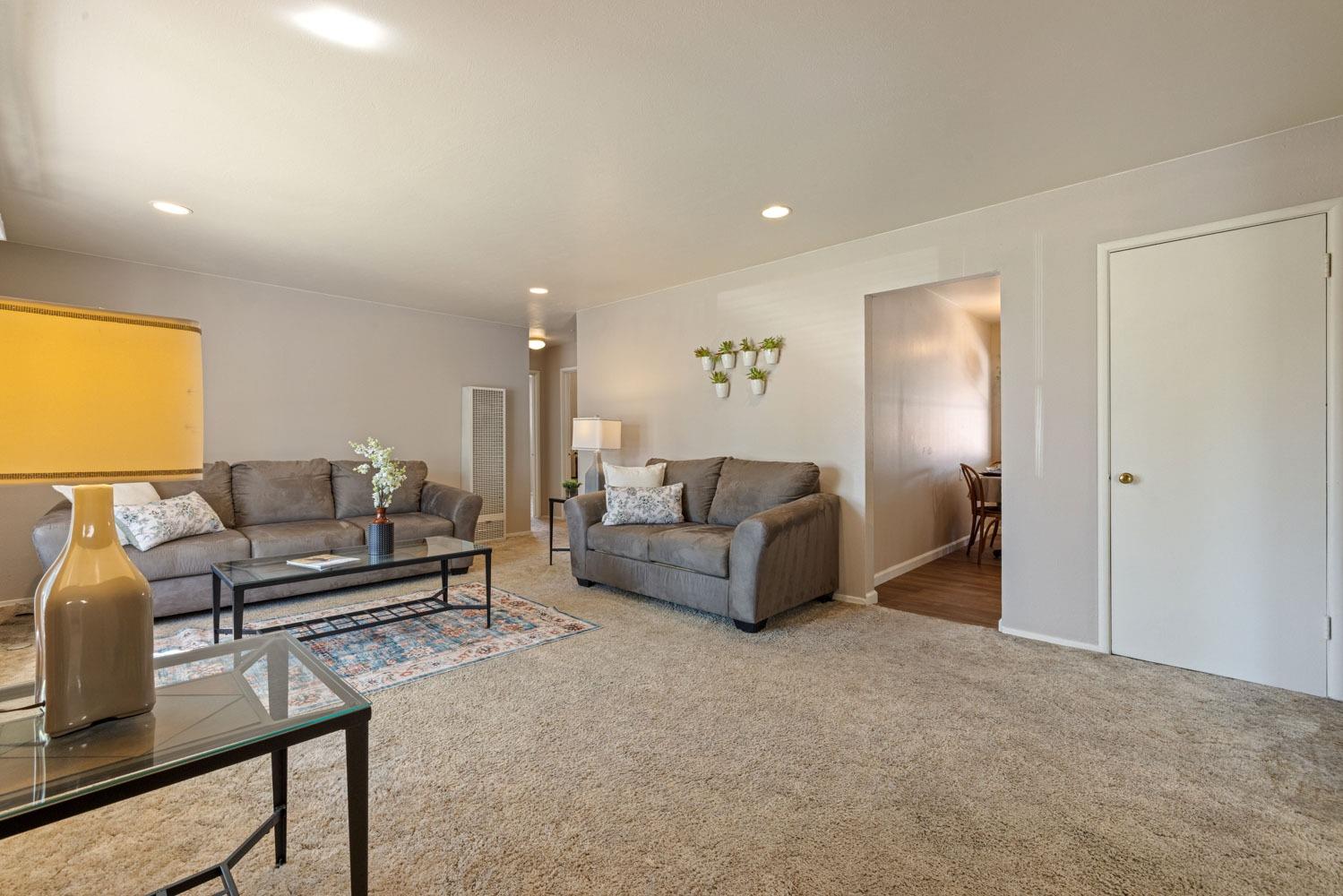 Detail Gallery Image 10 of 41 For 2017 Winning Ave, Modesto,  CA 95350 - 3 Beds | 1 Baths