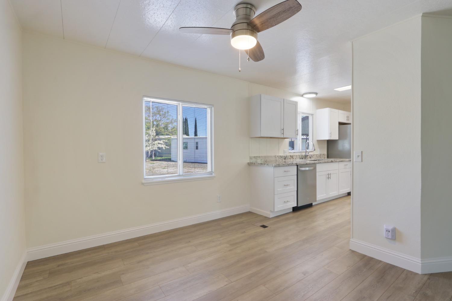 Detail Gallery Image 12 of 41 For 3126 Tory Ln 86, Sacramento,  CA 95827 - 3 Beds | 2 Baths