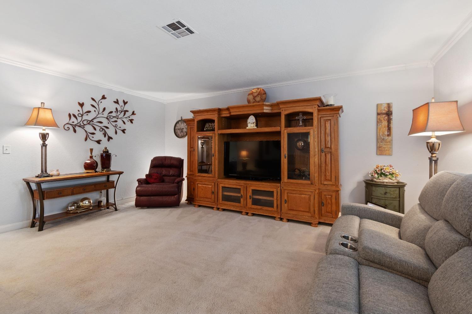 Detail Gallery Image 10 of 82 For 317 Dorado Ln, Modesto,  CA 95356 - 3 Beds | 2 Baths