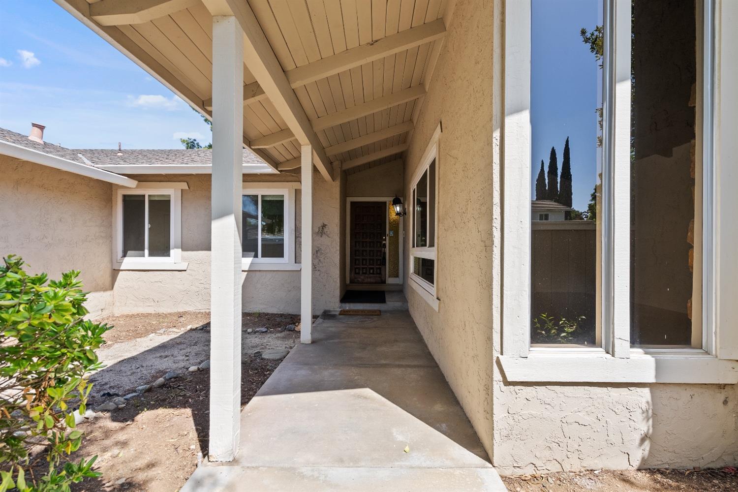 Detail Gallery Image 10 of 86 For 1365 Bright Oaks Ct, Los Altos,  CA 94024 - 4 Beds | 2 Baths