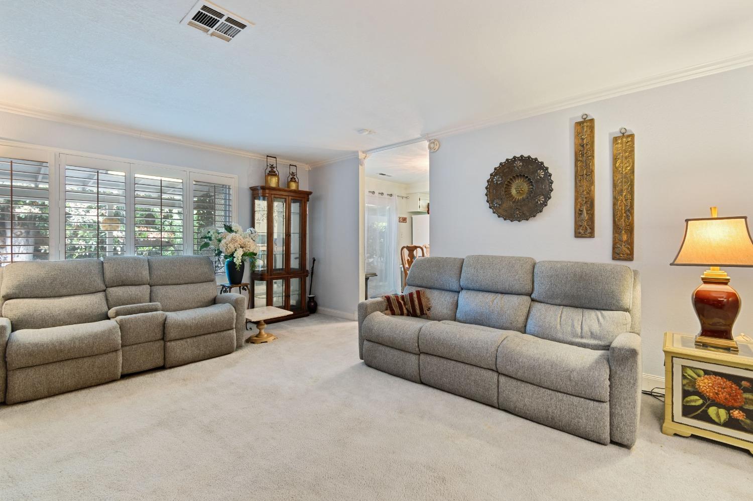 Detail Gallery Image 8 of 82 For 317 Dorado Ln, Modesto,  CA 95356 - 3 Beds | 2 Baths