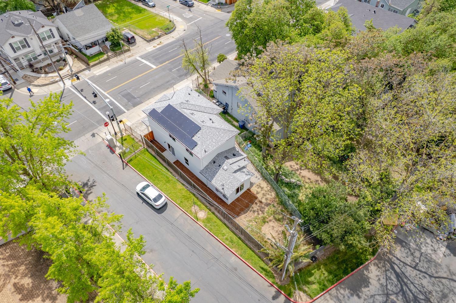 Detail Gallery Image 64 of 65 For 4017 Broadway, Sacramento,  CA 95817 - 4 Beds | 3/1 Baths