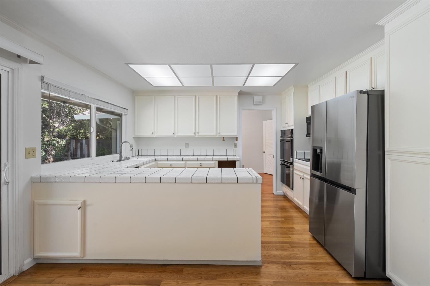 Detail Gallery Image 35 of 86 For 1365 Bright Oaks Ct, Los Altos,  CA 94024 - 4 Beds | 2 Baths