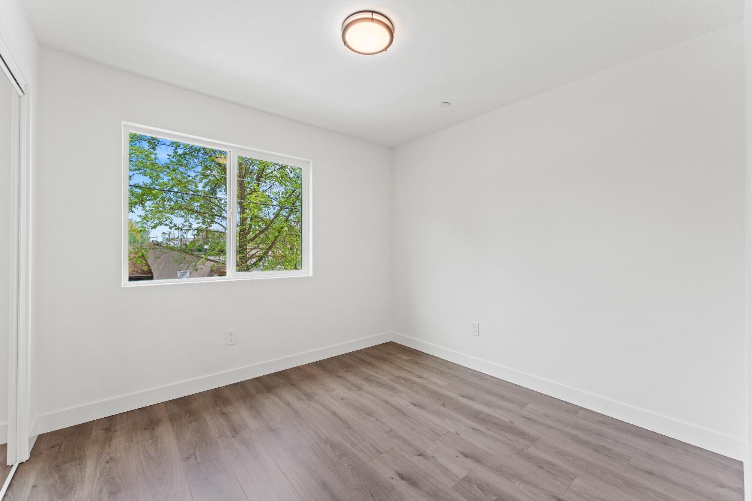 Detail Gallery Image 25 of 65 For 4017 Broadway, Sacramento,  CA 95817 - 4 Beds | 3/1 Baths